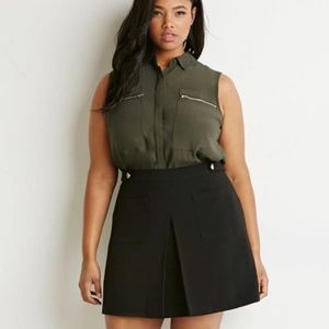 Black Pleat Front Pocket Skirt - Size 2X